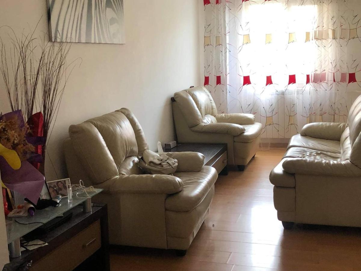 Apartament Apartment Ramnicu Valcea Ngoại thất bức ảnh